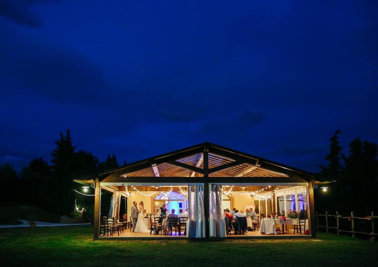 مبيت وإفطار فينشي Agriturismo Terre Di Leonardo المظهر الخارجي الصورة